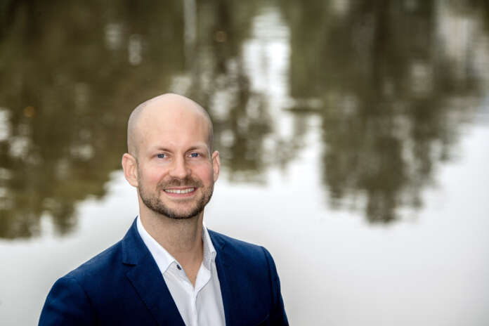 Maakuntahallituksen puheenjohtaja Ville Valkonen pitää tärkeänä muun muassa paikallisjunaliikennettä työssäkäyntialueen laajenemiseksi.