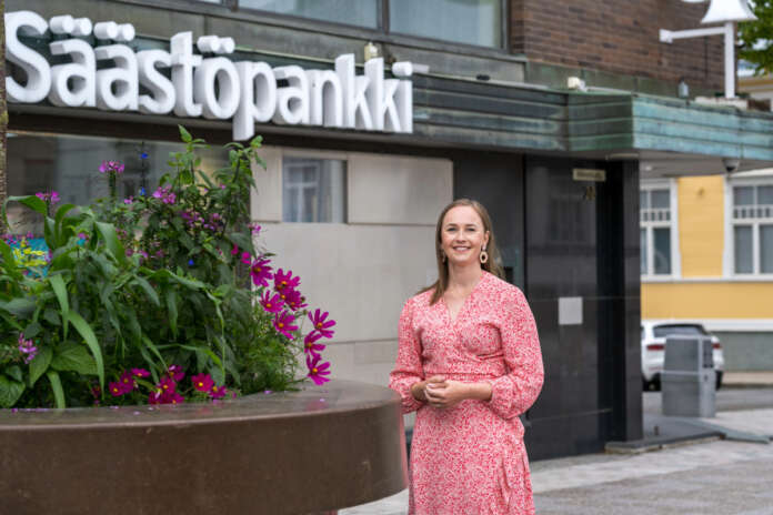 Liiketoimintajohtaja Nelli Vallamo arvioi asuntomarkkinakysynnän piristymisen jatkuvan loppuvuoden aikana.