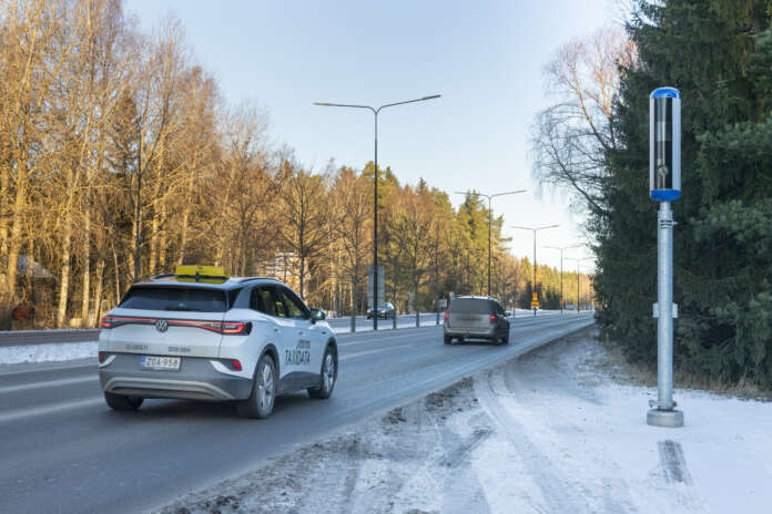Liikennesää on viime päivinä ollut haasteellinen sekä autoilijoille että teiden hoidosta vastaaville.