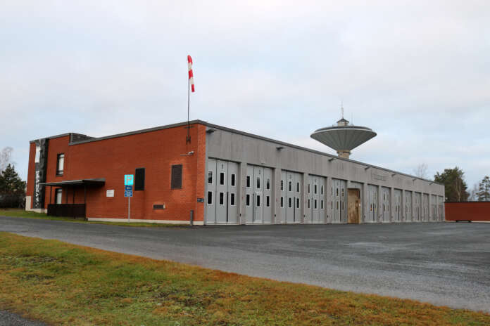 Varha ja kunnat joutuvat ensi vuonna vääntämään kuntien Varhalle vuokraamien kiinteistöjen jatkosta, Paloasemat ovat pääosin siirtyneitä sopimuksia. joten niiden vuokrasopimukset jatkuvat.